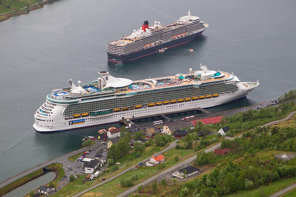 Cruise ship. Photo: Nordfjord Havn